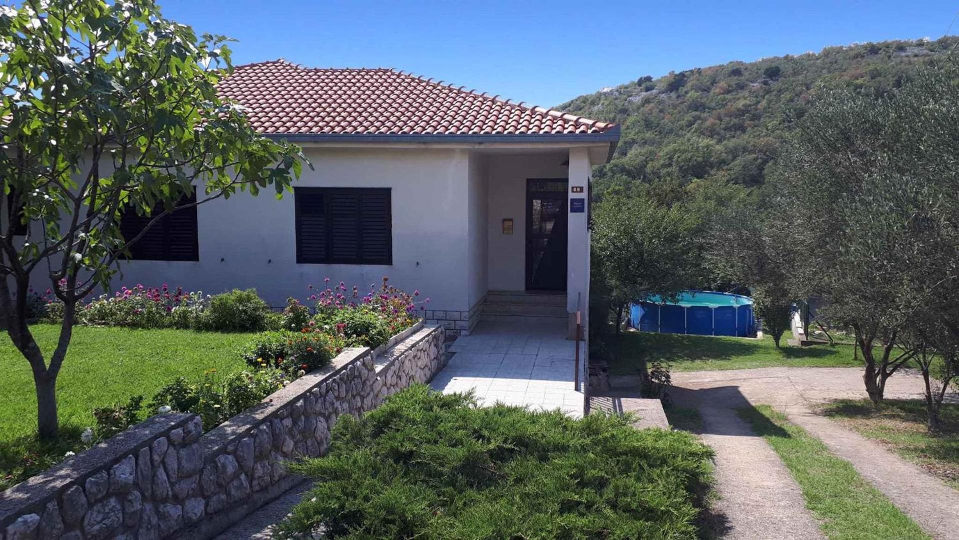 Marina 1 Nv - 4 Pax, Grill, Pool Apartment *